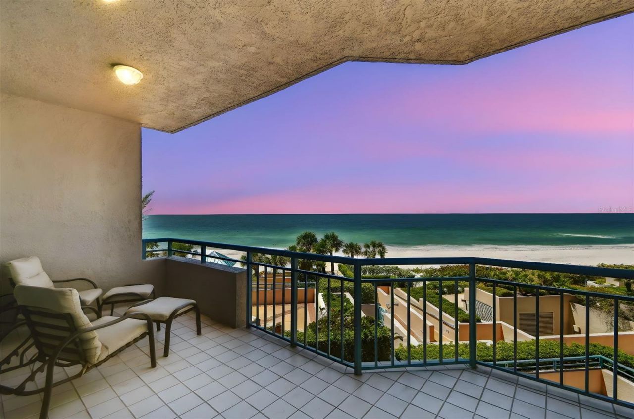 1560 Gulf Boulevard, Unit 306, Clearwater Beach, FL 33767 Photo