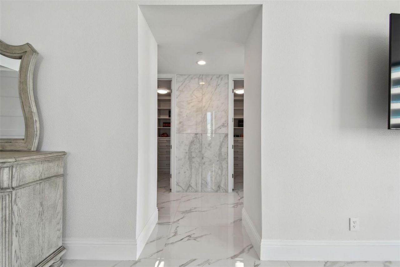 1560 Gulf Boulevard, Unit 306, Clearwater Beach, FL 33767 Photo