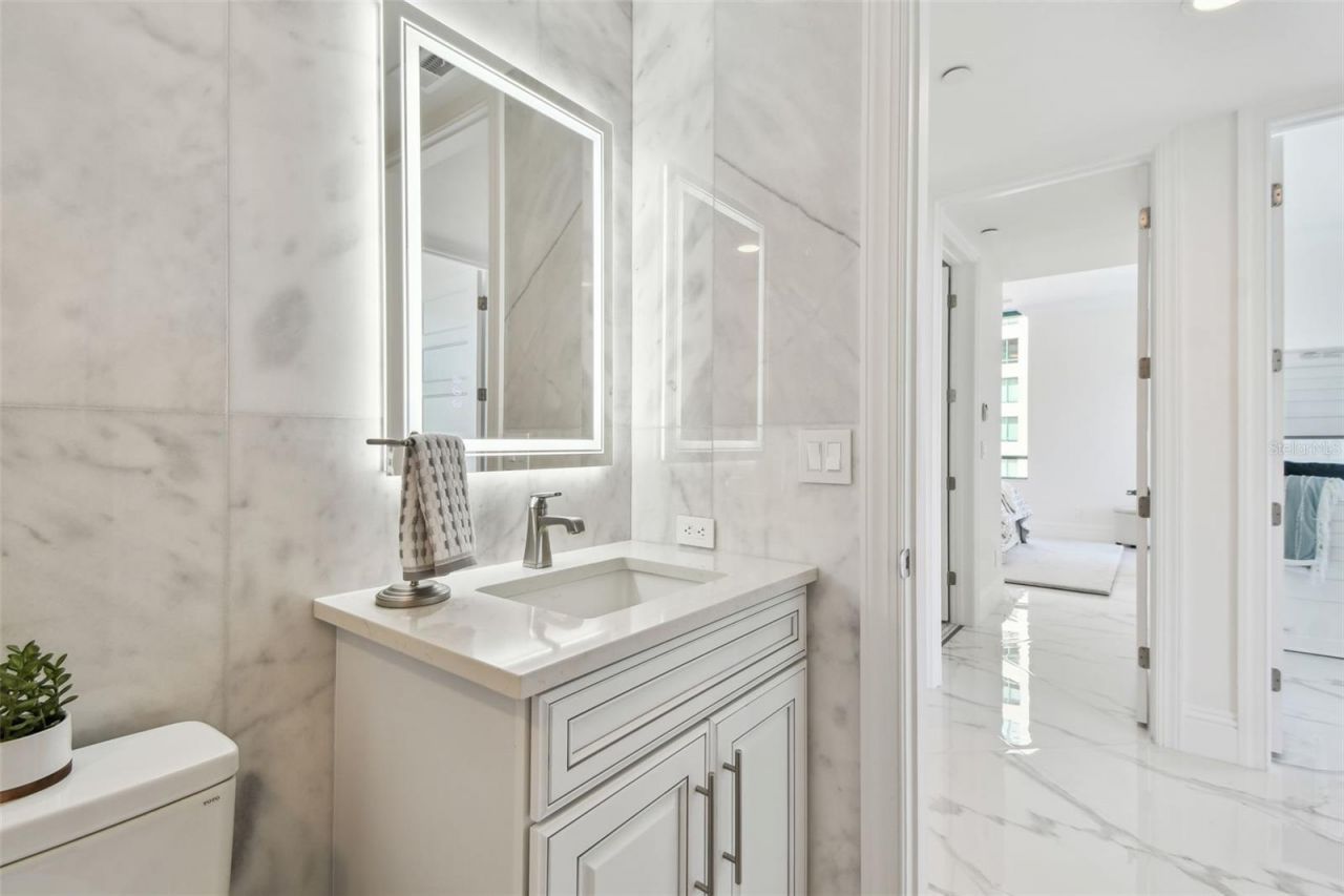 1560 Gulf Boulevard, Unit 306, Clearwater Beach, FL 33767 Photo