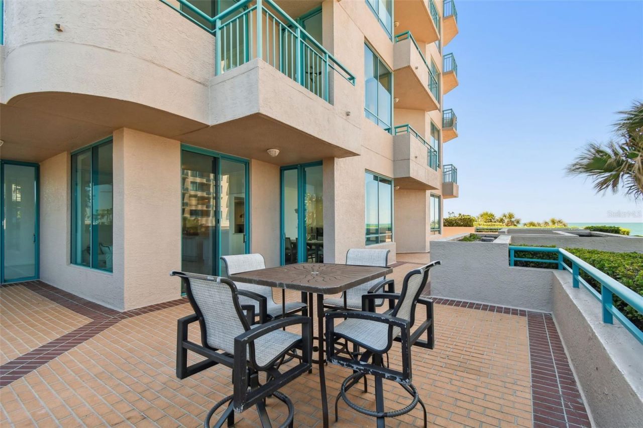 1560 Gulf Boulevard, Unit 306, Clearwater Beach, FL 33767 Photo