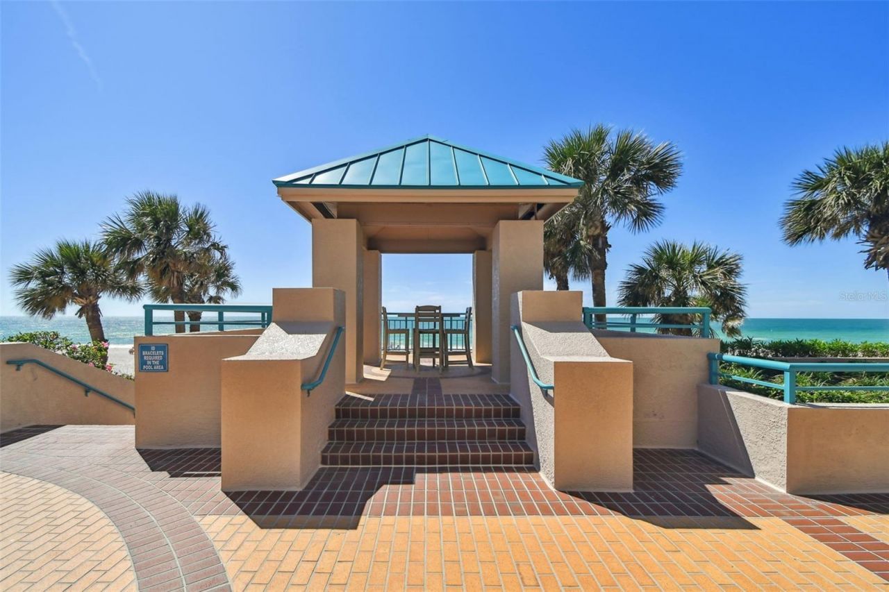 1560 Gulf Boulevard, Unit 306, Clearwater Beach, FL 33767 Photo