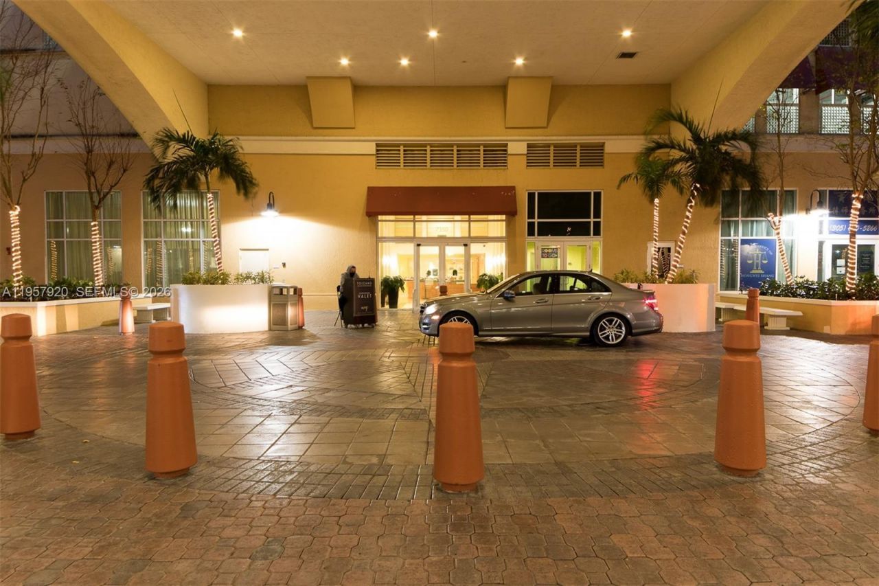 7350 SW 89th St, Unit 1203S, Miami, FL 33156 Photo