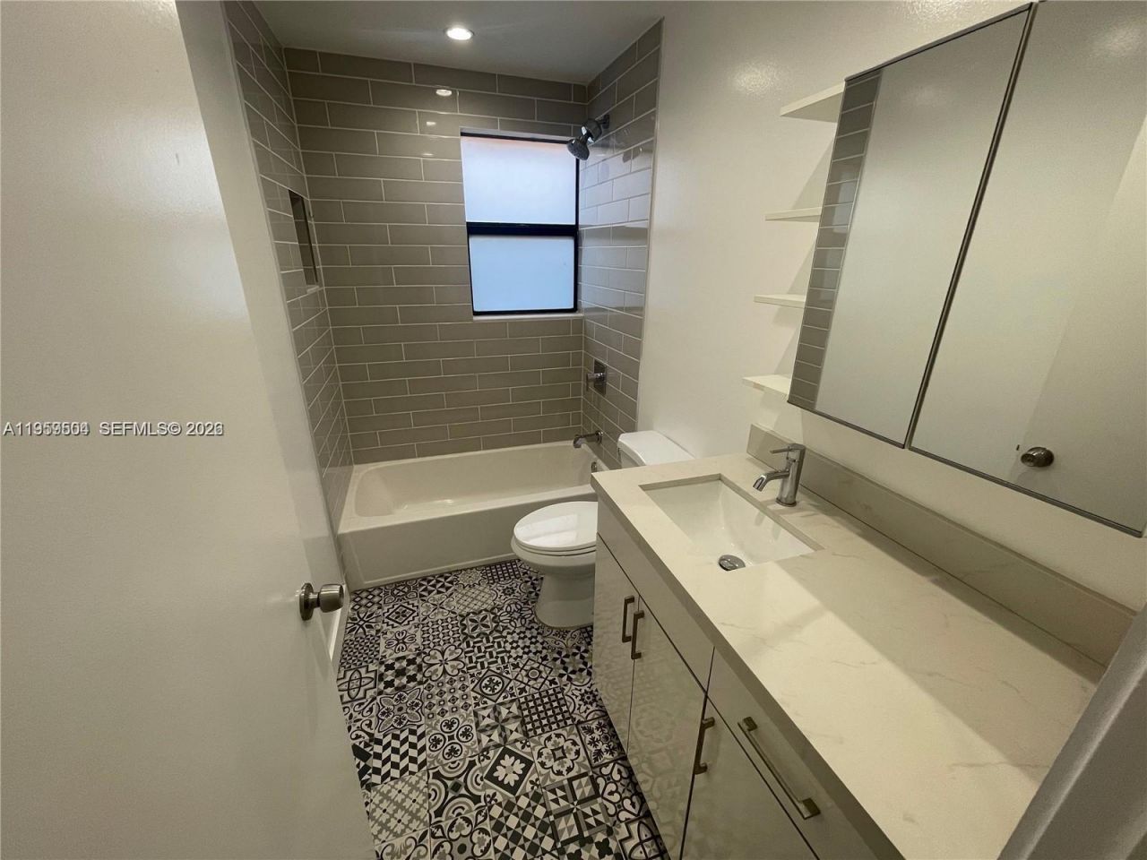 1637 SW 10th St, Unit 2, Miami, FL 33135 Photo