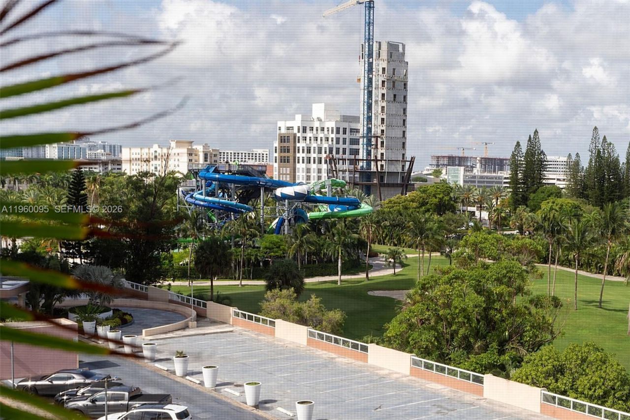 20301 W Country Club Dr, Unit 728, Aventura, FL 33180 Photo