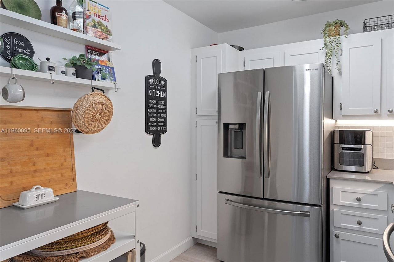 20301 W Country Club Dr , Unit 728, Aventura, FL 33180 Photo