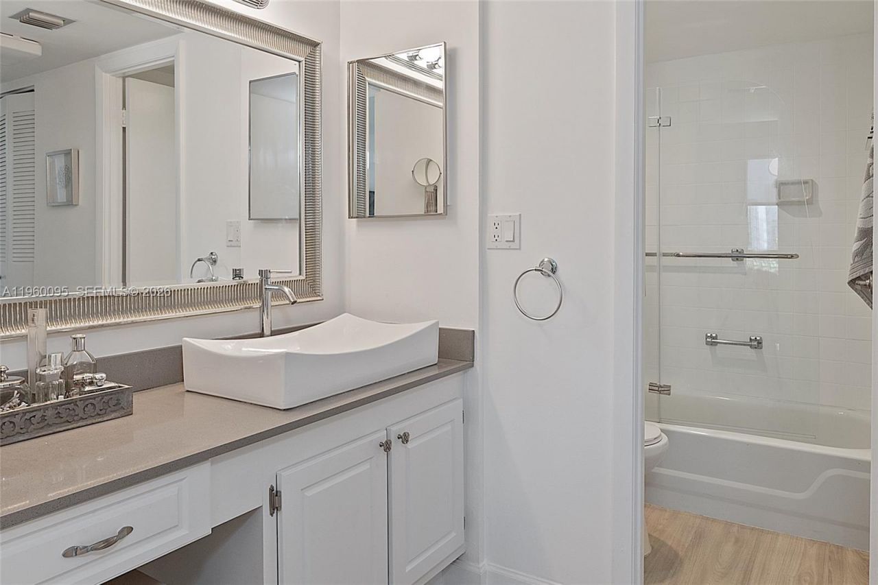 20301 W Country Club Dr, Unit 728, Aventura, FL 33180 Photo