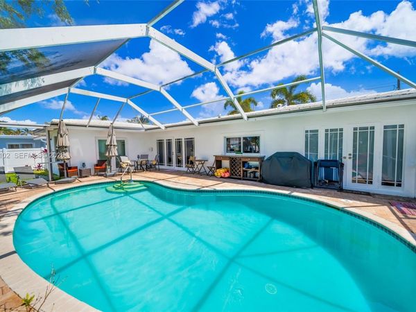 31 SE 12th St , Pompano Beach, FL 33060