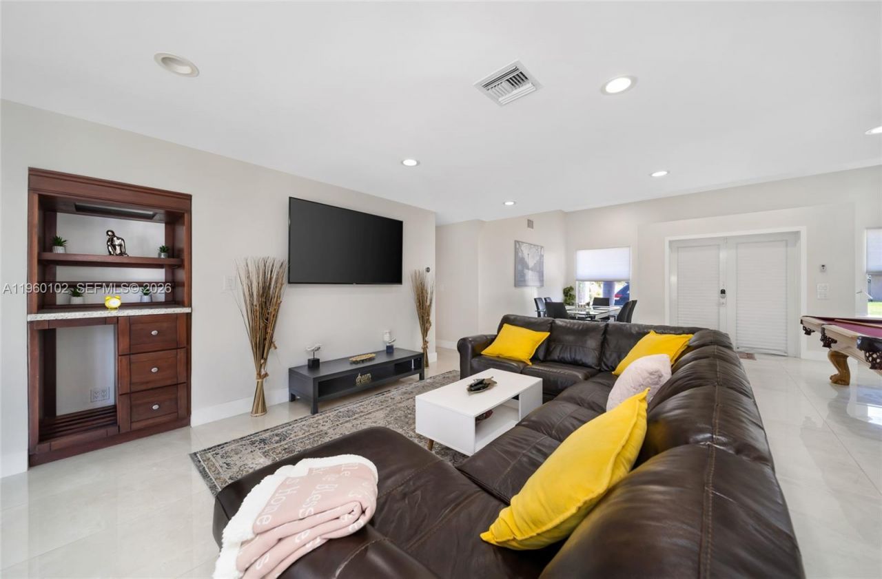 31 SE 12th St , Pompano Beach, FL 33060 Photo