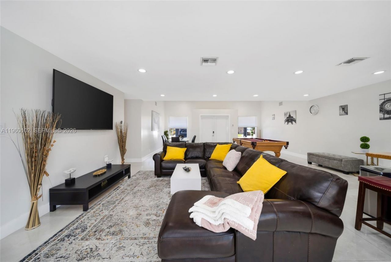 31 SE 12th St , Pompano Beach, FL 33060 Photo