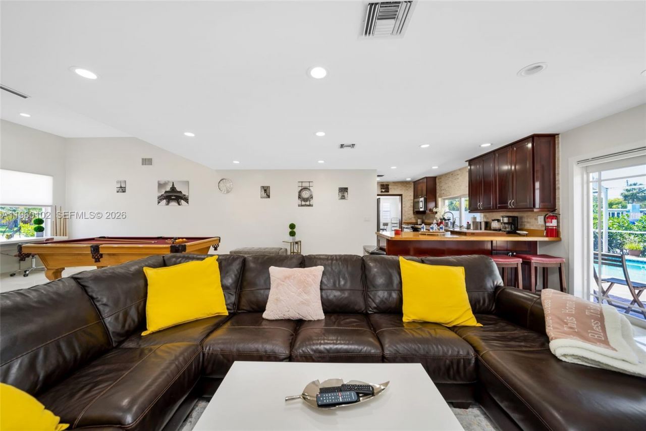 31 SE 12th St , Pompano Beach, FL 33060 Photo