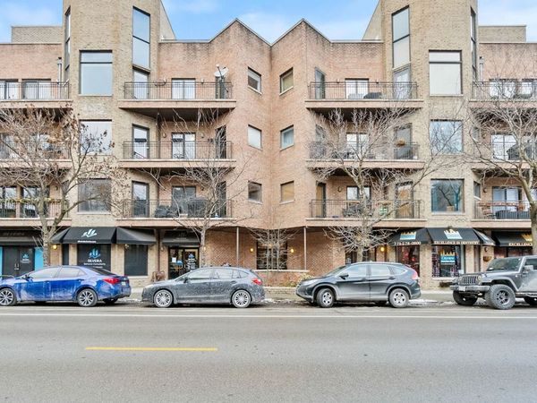 2236 W Armitage Avenue, Unit 403, Chicago, IL 60647