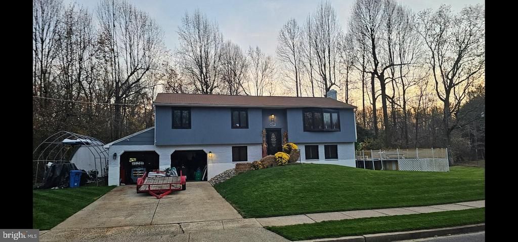 998 Buckboard Drive, Clayton, NJ 08312 Main Photo