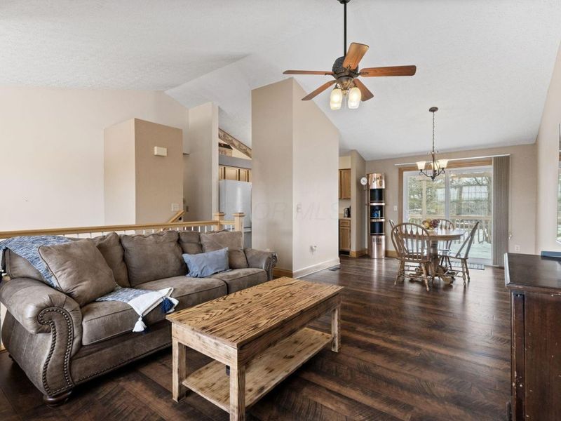 6988 Endsleigh Drive, Reynoldsburg, OH 43068 Photo 3