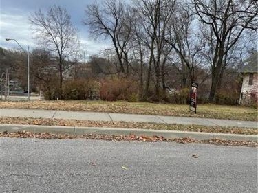 802 E Linwood Boulevard, Kansas City, MO 64109