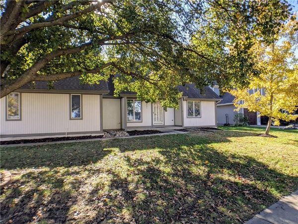 4821 W 122 Terrace, Leawood, KS 66209