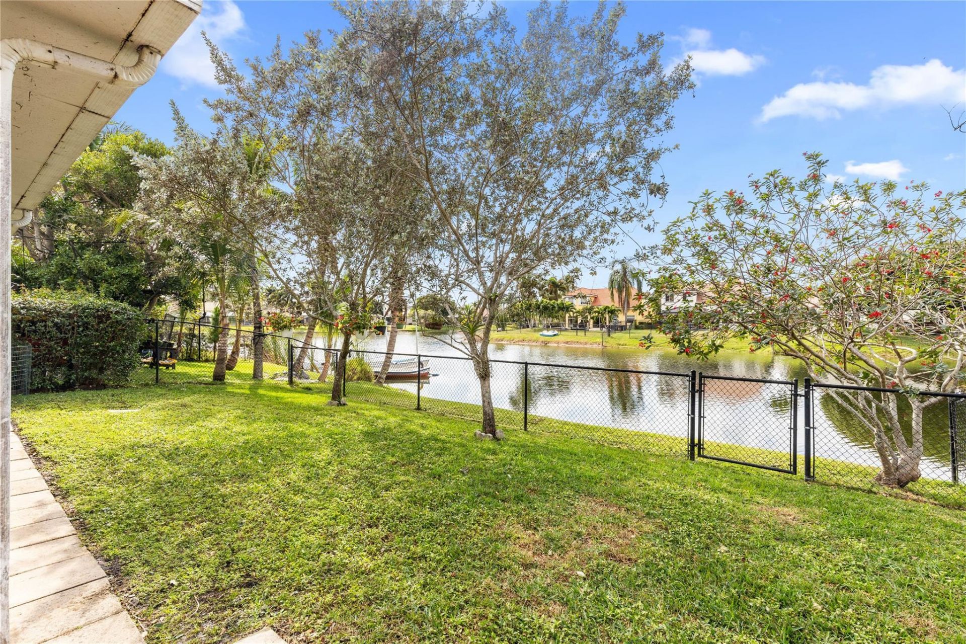 2933 Myrtle Oak Circle, Davie, FL 33328 Photo