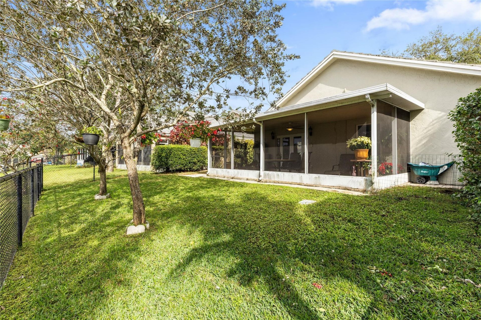 2933 Myrtle Oak Circle, Davie, FL 33328 Photo