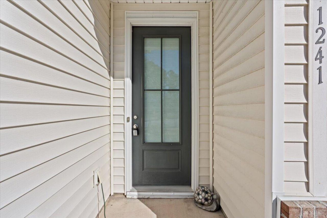 1241 Hammrick Lane Photo 8