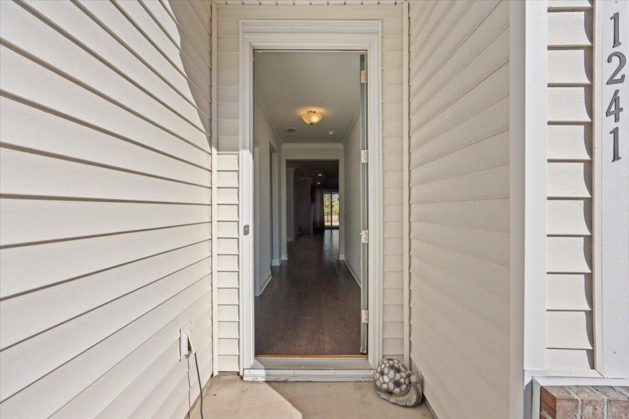 1241 Hammrick Lane Photo 9