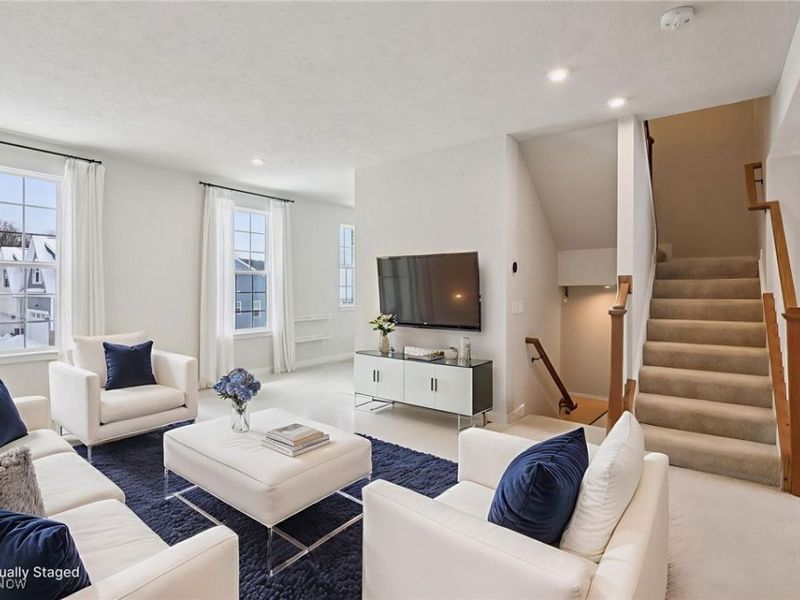 1138 Bean Lane, Akron, OH 44313 Photo 4