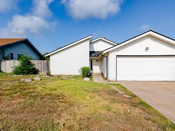 506 Stonebridge DR, Round Rock, TX 78681