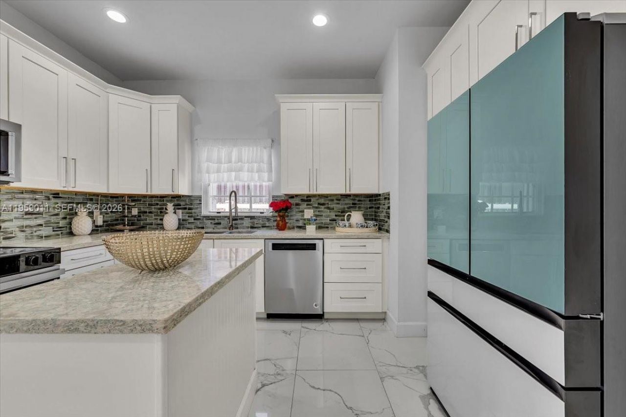 1700 Cleveland Rd, Miami Beach, FL 33141 Photo