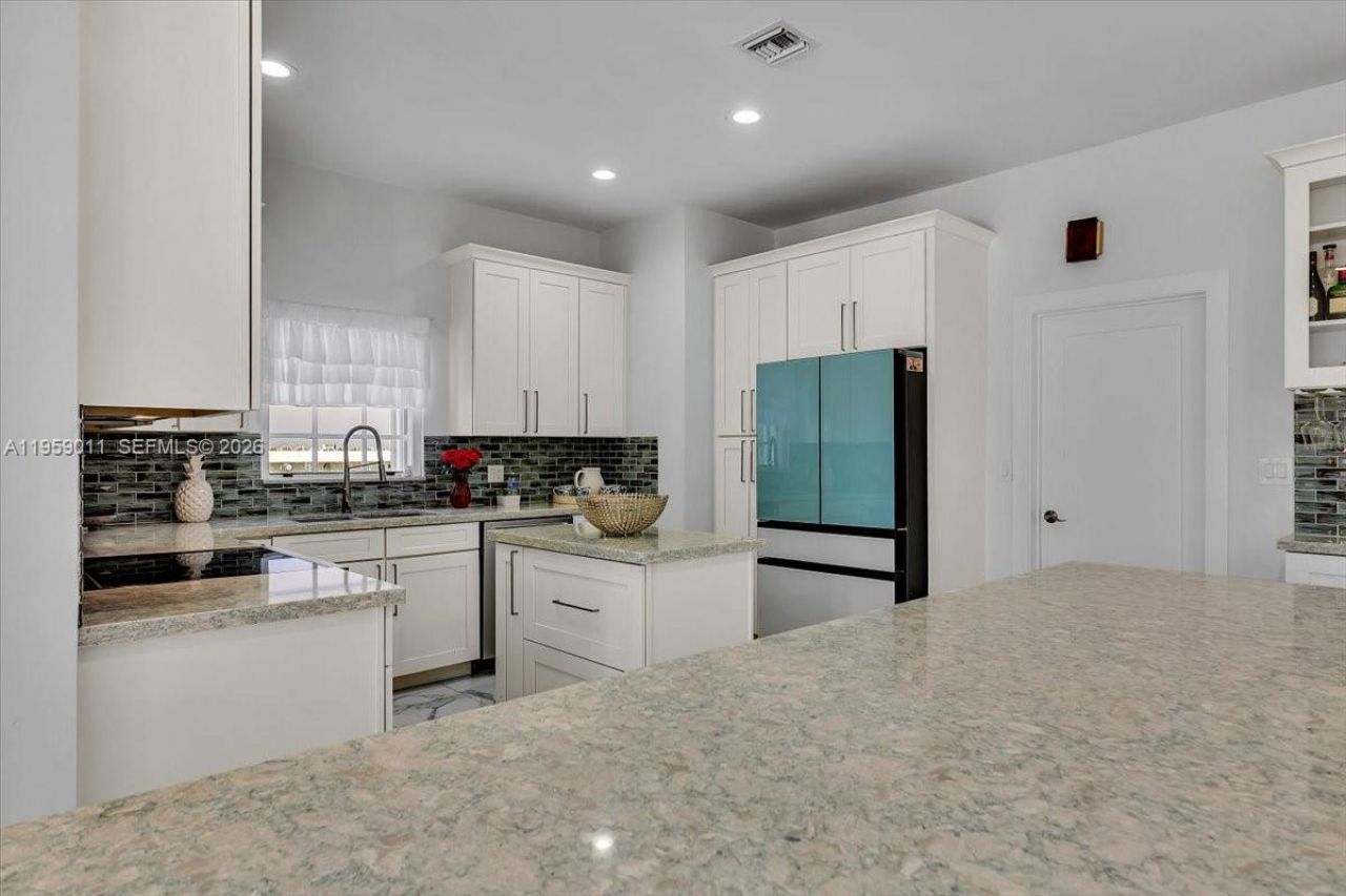 1700 Cleveland Rd, Miami Beach, FL 33141 Photo