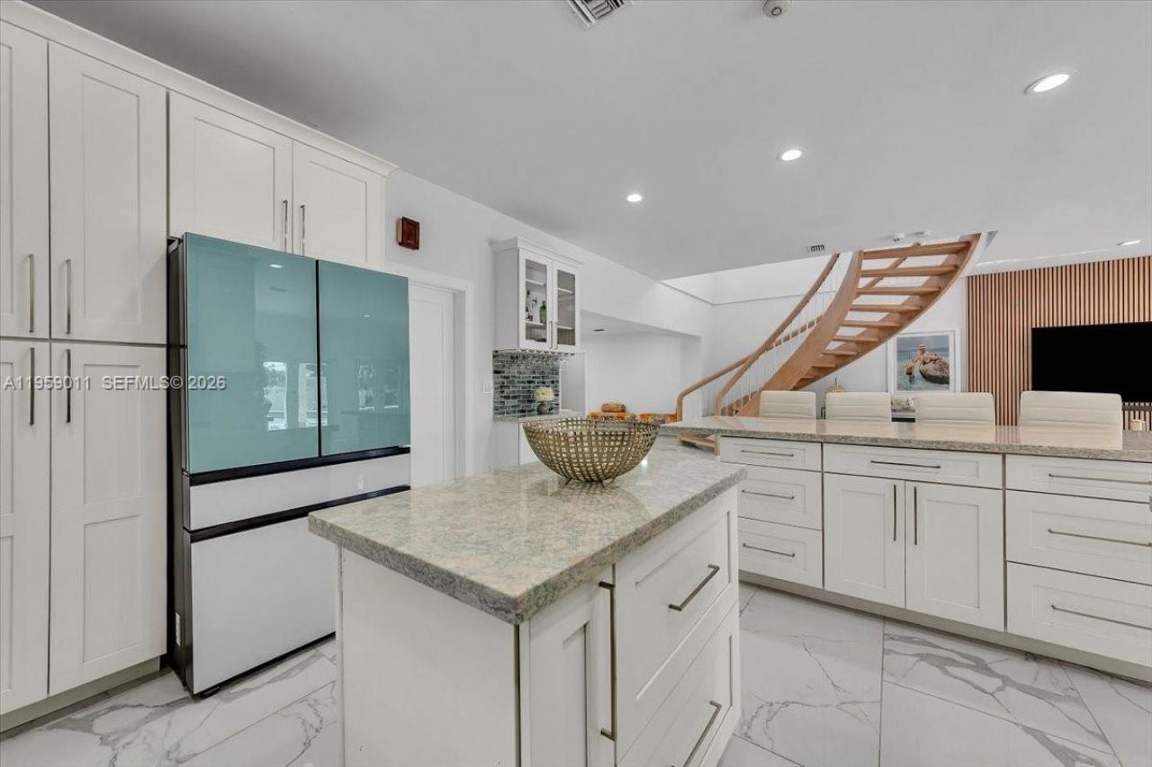 1700 Cleveland Rd, Miami Beach, FL 33141 Photo