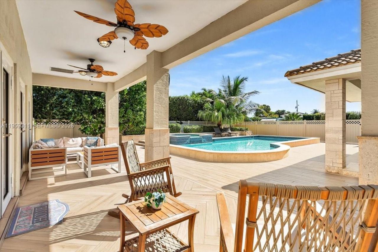 1700 Cleveland Rd, Miami Beach, FL 33141 Photo