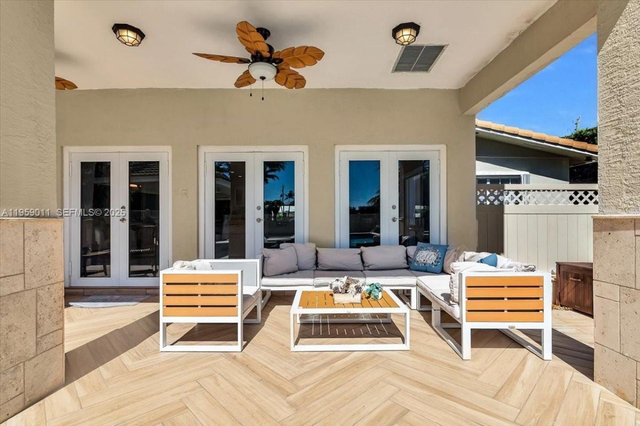 1700 Cleveland Rd, Miami Beach, FL 33141 Photo