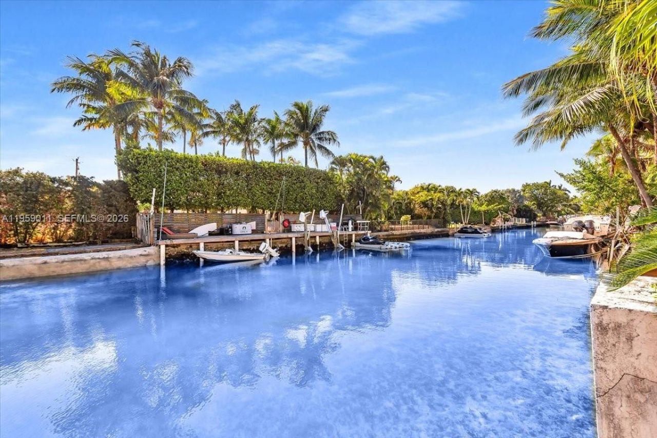 1700 Cleveland Rd, Miami Beach, FL 33141 Photo