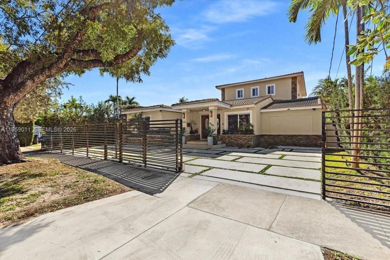 1700 Cleveland Rd, Miami Beach, FL 33141 Photo