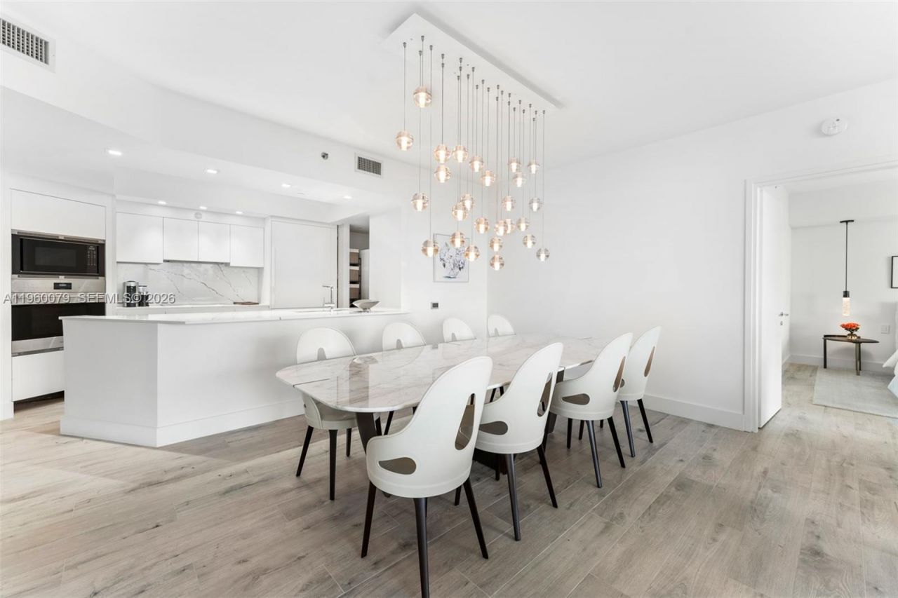 450 Alton Rd, Unit 2806, Miami Beach, FL 33139 Photo