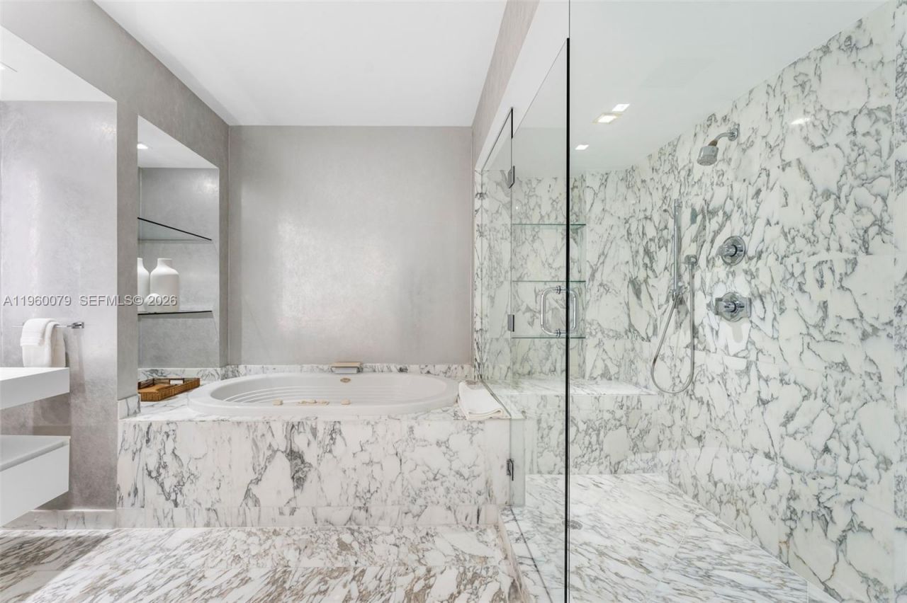 450 Alton Rd, Unit 2806, Miami Beach, FL 33139 Photo