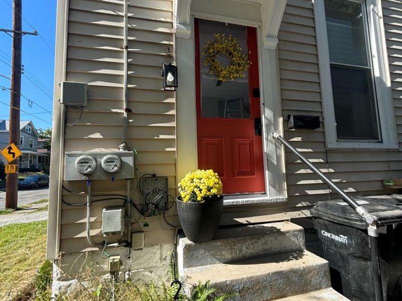 96 Juergens Avenue, Cincinnati, OH 45220 Photo 3