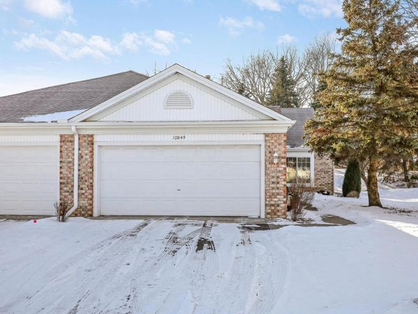 10849 Lexington Drive, Eden Prairie, MN 55344
