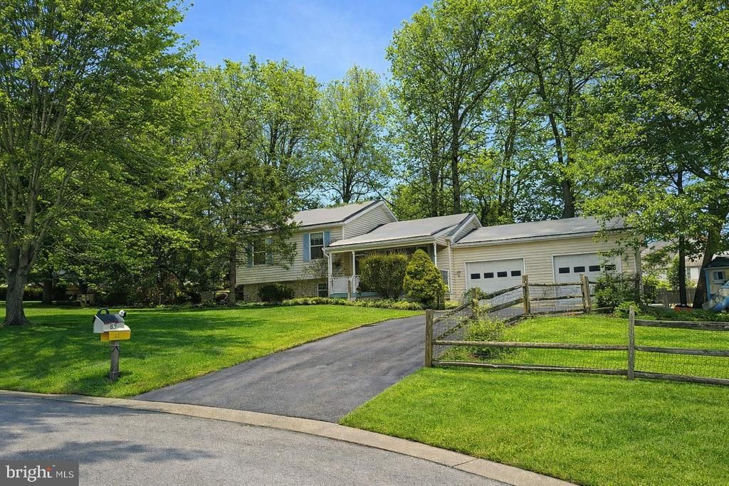 83 Woodland Drive, Shrewsbury, PA 17361 Main Photo