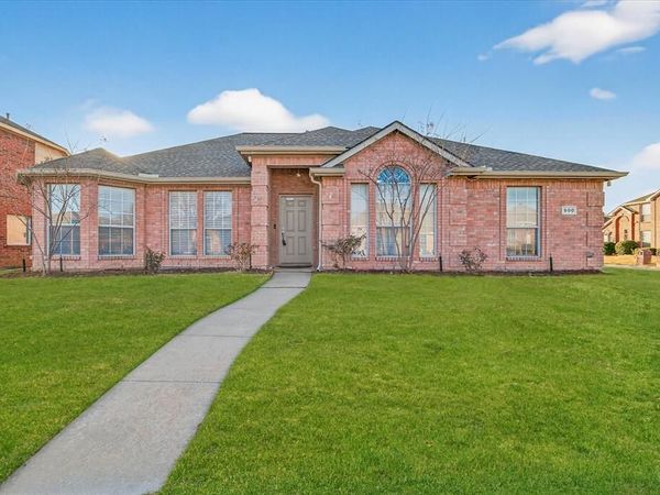 800 Kathryn Drive, Lewisville, TX 75067