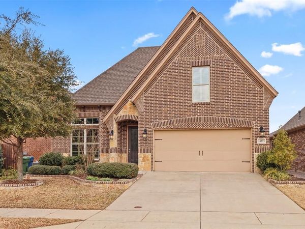 437 Middleton Drive, Roanoke, TX 76262