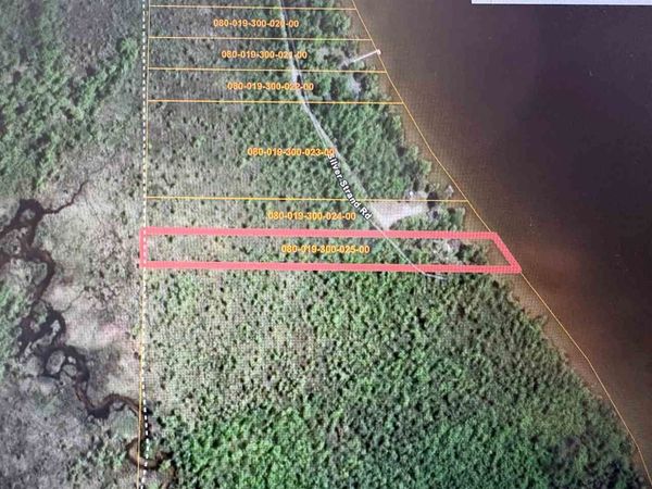 8016 Silver Strand Road, Levering, MI 49755