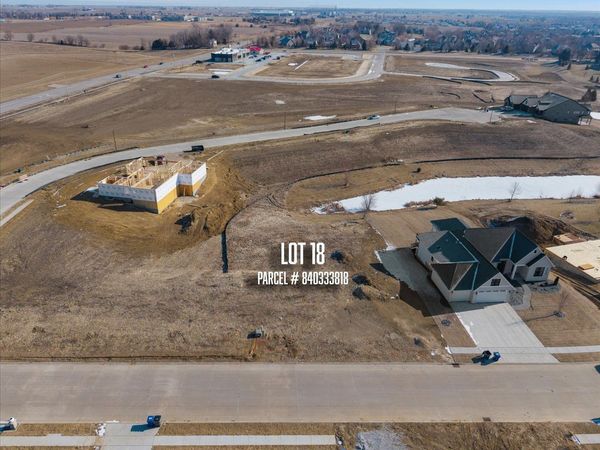 6565 Cardinal Road, Bettendorf, IA 52722