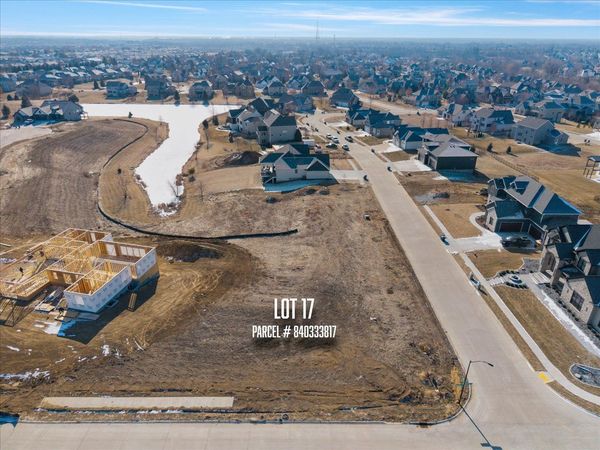 6597 Cardinal Road, Bettendorf, IA 52722