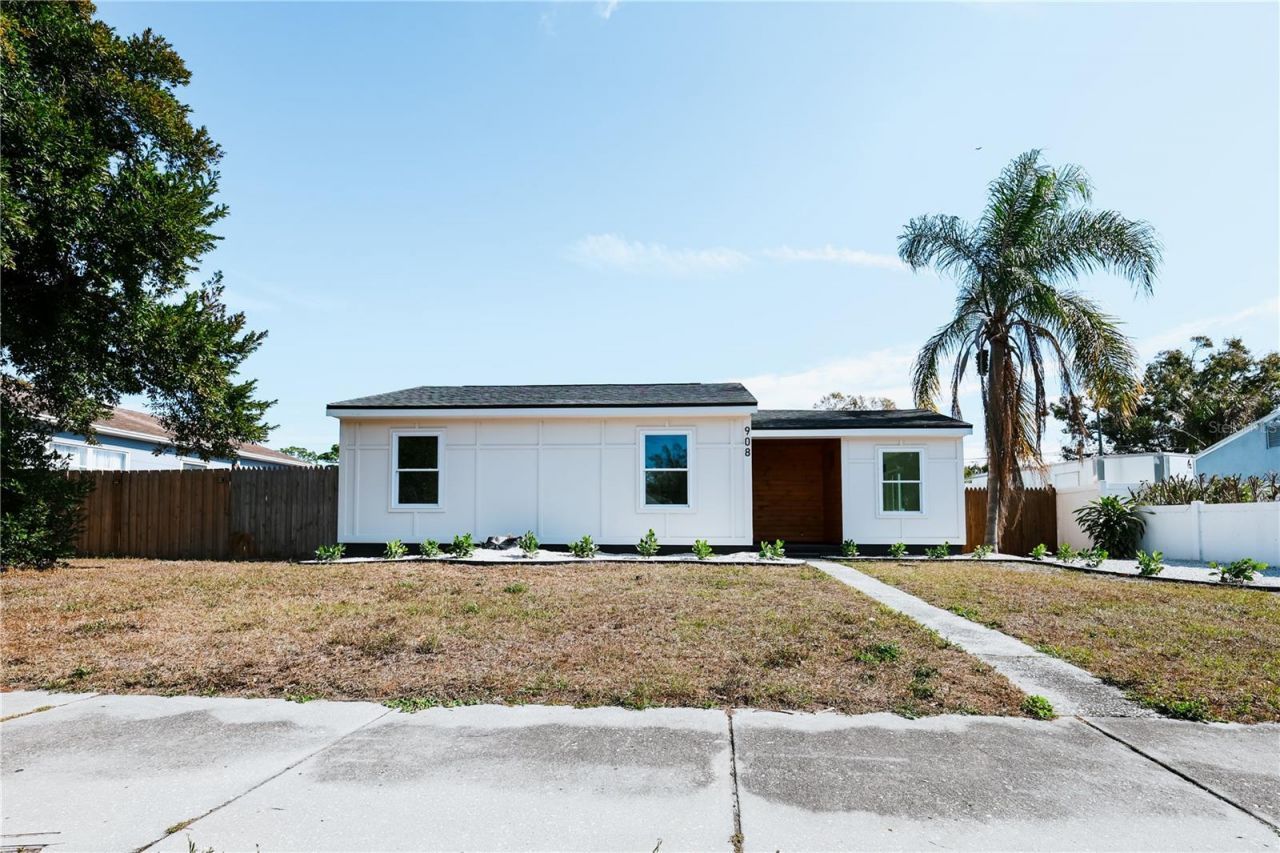 908 61st Street S, Gulfport, FL 33707 Photo