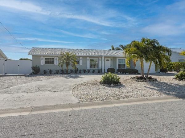 529 67TH STREET, HOLMES BEACH, FL 34217