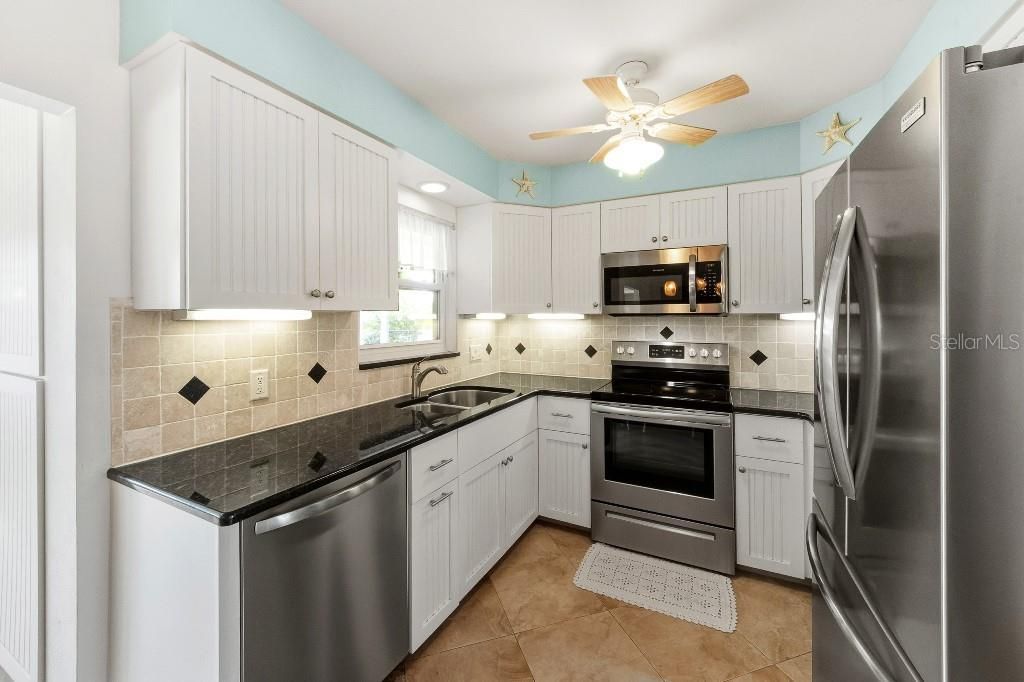 529 67th Street, Holmes Beach, FL 34217 Photo