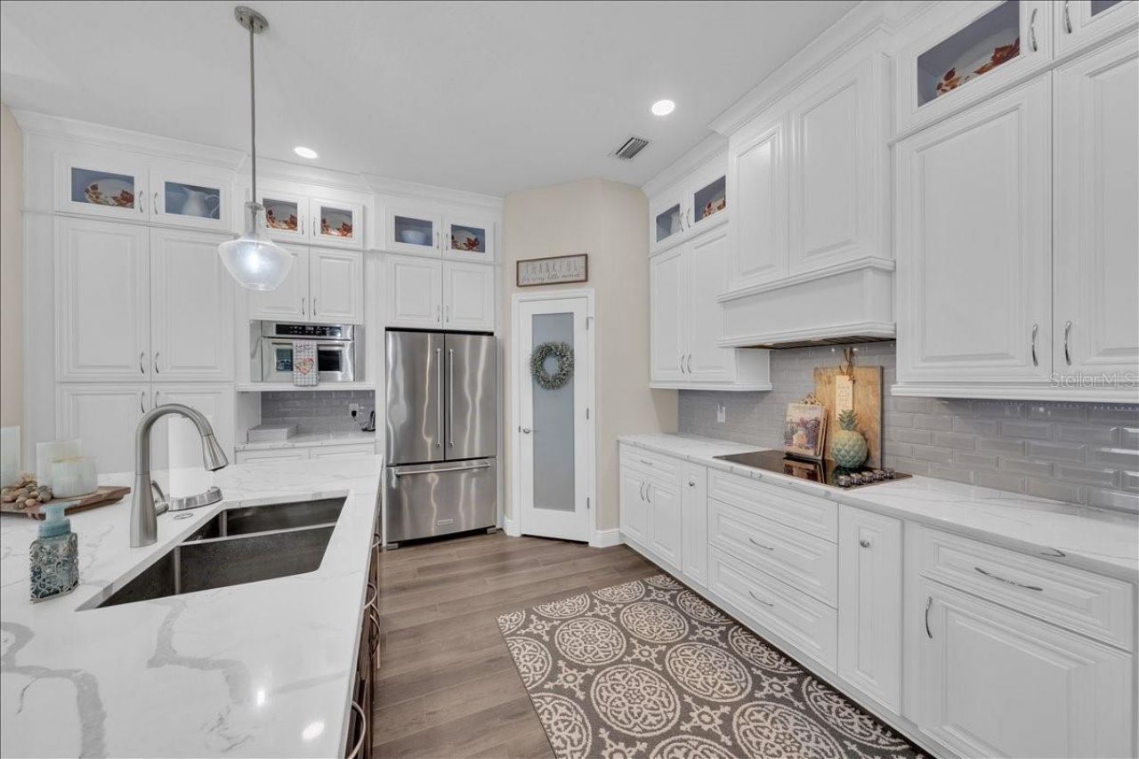 5114 Sylvan Oaks Drive, Valrico, FL 33596 Photo