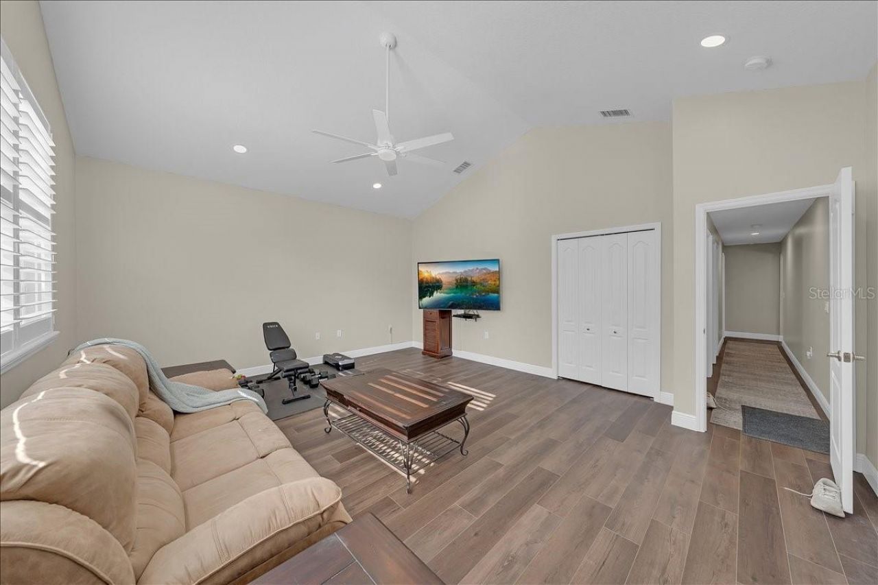 5114 Sylvan Oaks Drive, Valrico, FL 33596 Photo