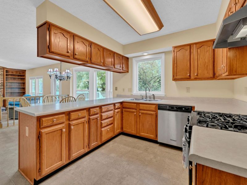 5609 Sandbrook Lane, Hilliard, OH 43026 Photo 11