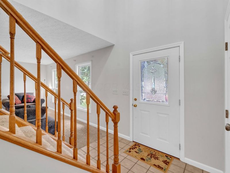 5609 Sandbrook Lane, Hilliard, OH 43026 Photo 3