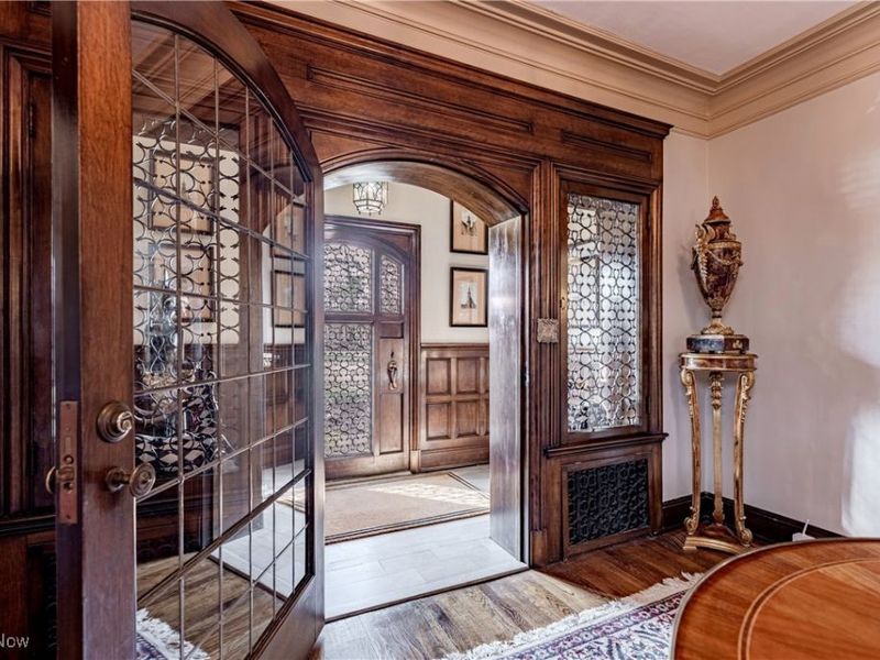 2917 N Park Boulevard, Cleveland, OH 44118 Photo 10